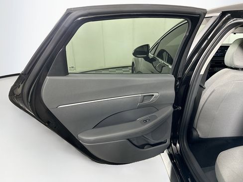 Used 2021 Hyundai Sonata SE FWD image 24