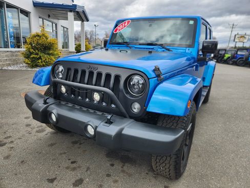 Used 2014 Jeep Wrangler Unlimited Sahara AWD/4WD image 4
