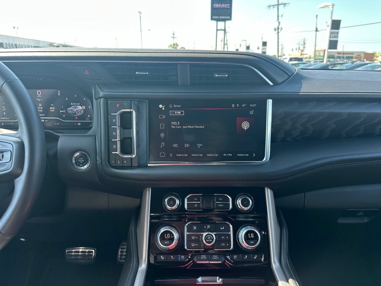 Used 2023 GMC Yukon Denali AWD/4WD image 10