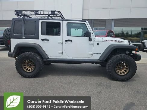 Used 2016 Jeep Wrangler Unlimited Rubicon AWD/4WD image 3