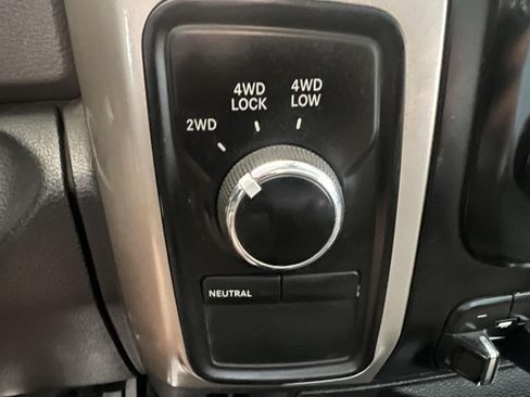 Used 2015 RAM 2500 SLT w/ Protection Group AWD/4WD image 17