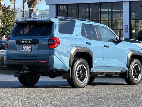 Used 2025 Toyota 4Runner SR5 image 4