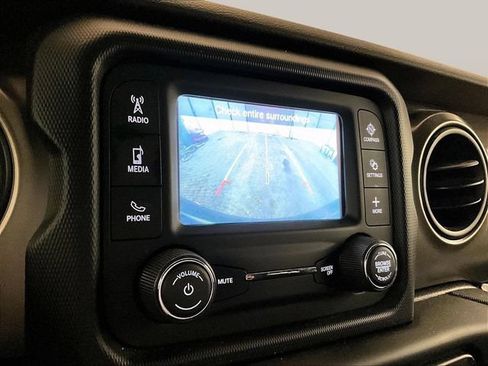 Used 2019 Jeep Wrangler Unlimited Sport S AWD/4WD image 20
