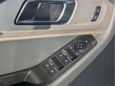 New 2026 Ford Explorer Active w/ Active Comfort Package image 10