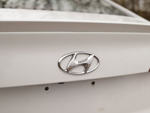 Used 2017 Hyundai Sonata Sport w/ Value Edition Package 02 image 33