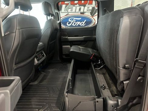 Used 2025 Ford F350 Lariat w/ Chrome Package image 28