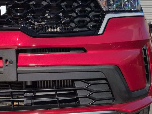 Used 2022 Kia Sorento S image 11