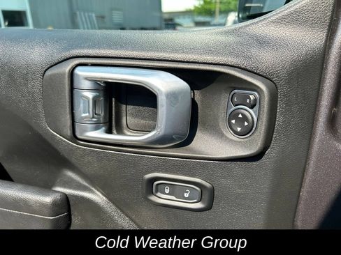 Used 2022 Jeep Gladiator Sport AWD/4WD image 15