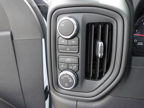 Used 2024 GMC Sierra 2500 Pro w/ Convenience Package image 50