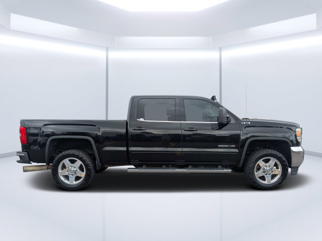 Used 2015 GMC Sierra 2500 SLE w/ SLE Preferred Package AWD/4WD image 2