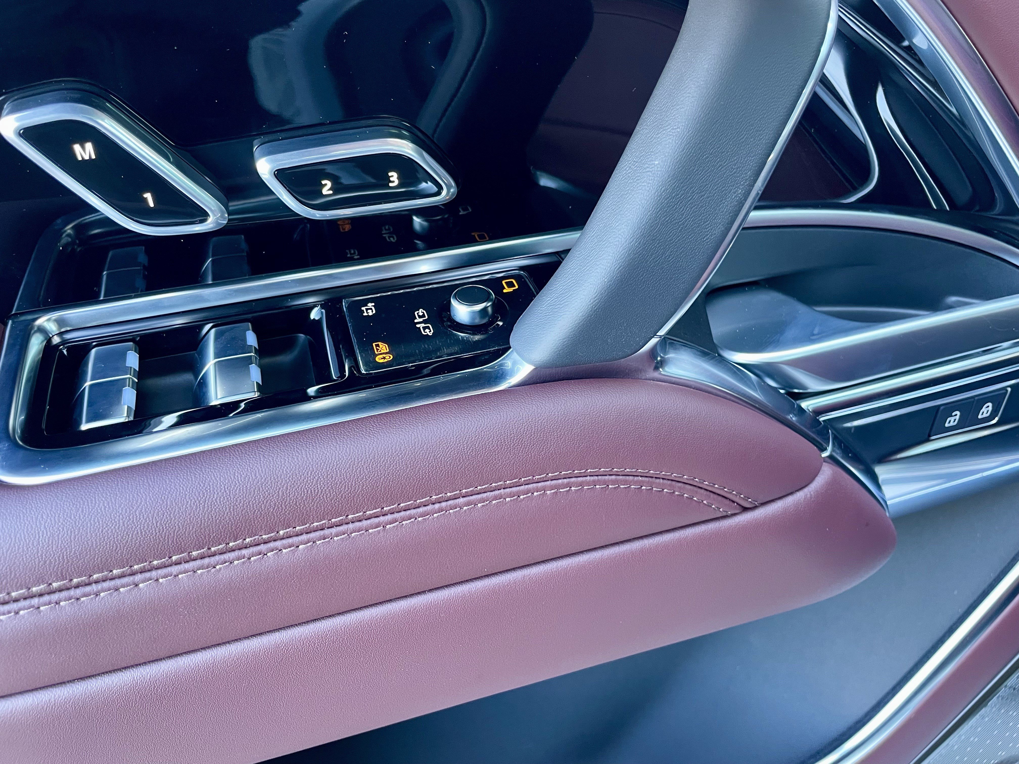 New 2026 Land Rover Range Rover Autobiography AWD/4WD image 11
