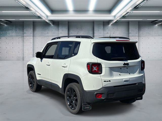 Used 2023 Jeep Renegade Altitude w/ Sun/Sound Group AWD/4WD image 5