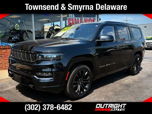 Used 2022 Jeep Grand Wagoneer Series II AWD/4WD image 1
