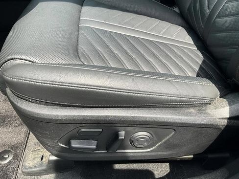 Used 2025 Kia Sorento SX Prestige AWD/4WD image 16