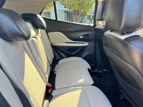 Used 2020 Buick Encore Preferred FWD image 18