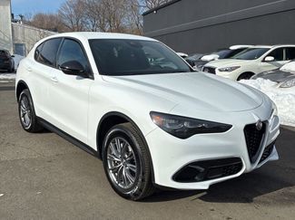Used 2024 Alfa Romeo Stelvio Sprint video 1