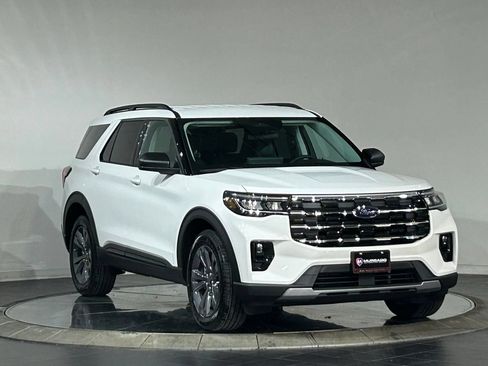 New 2026 Ford Explorer Active w/ Active Comfort Package AWD/4WD image 2