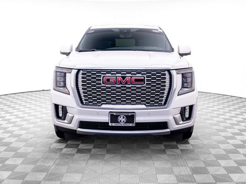 Used 2024 GMC Yukon Denali w/ Advanced Technology Package AWD/4WD image 10
