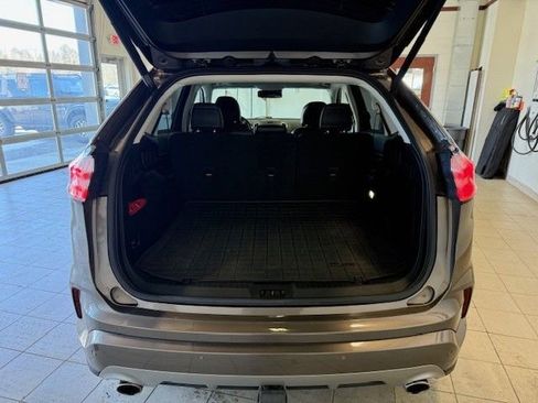 Certified 2019 Ford Edge Titanium w/ Equipment Group 301A image 4