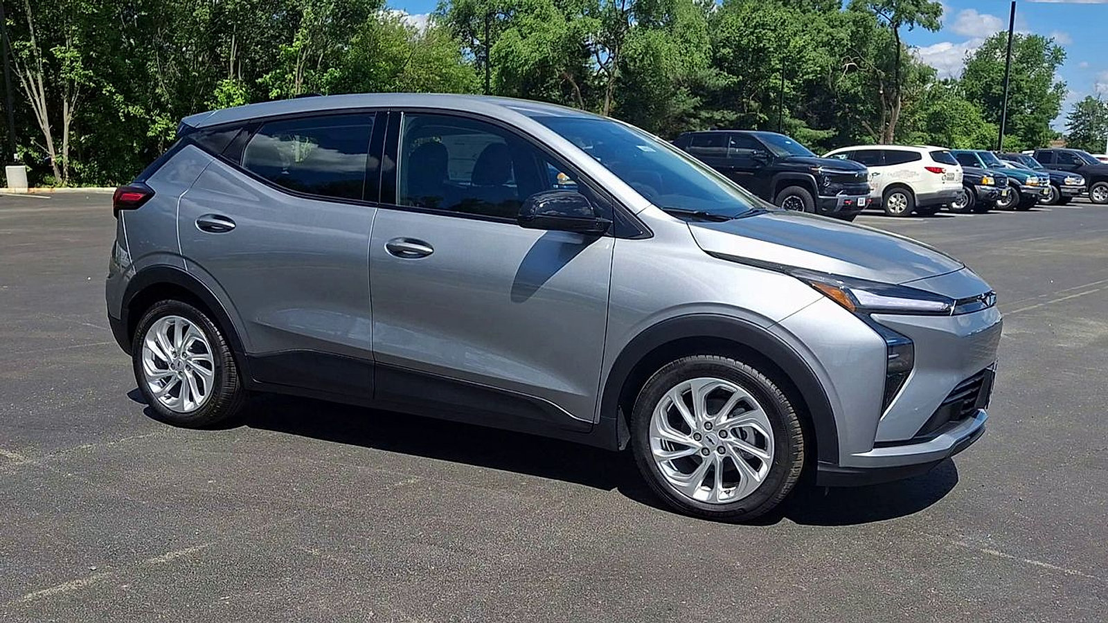 New 2027 Chevrolet Bolt LT FWD image 4