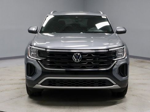 Used 2025 Volkswagen Atlas Cross Sport SE image 6