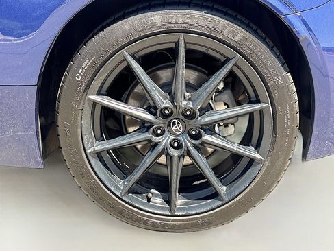 Used 2024 Toyota GR86 Premium RWD image 29