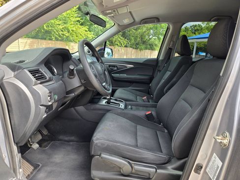 Used 2019 Honda Ridgeline Sport image 9