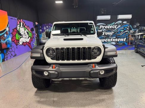 Used 2026 Jeep Gladiator Mojave AWD/4WD image 8