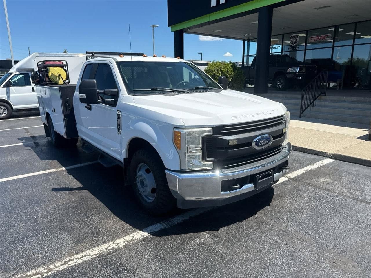 Used 2017 Ford F350 XL w/ Power Equipment Group RWD image 2
