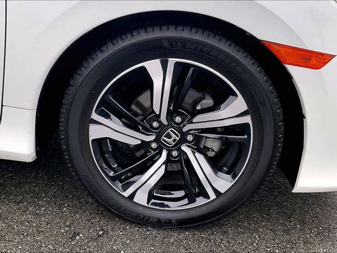 Used 2016 Honda Civic Touring image 11