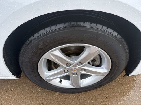 Used 2024 Chevrolet Malibu LT image 52