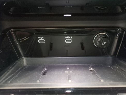 Used 2025 Audi Q5 Premium Plus w/ Premium Plus image 27