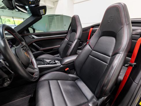 Used 2020 Porsche 911 Carrera S RWD image 37