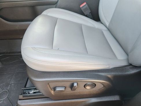 Used 2022 Chevrolet Tahoe Z71 w/ Luxury Package image 26