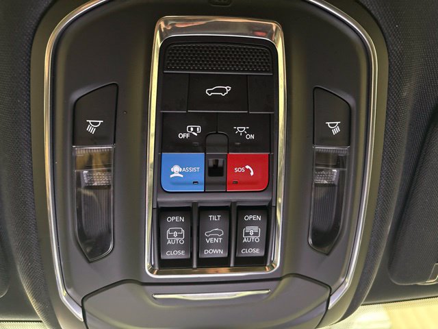 Used 2024 Jeep Grand Cherokee Limited w/ Luxury Tech Group II AWD/4WD image 28