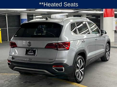 Used 2022 Volkswagen Taos SE image 6