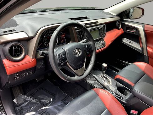 Used 2013 Toyota RAV4 Limited FWD image 17