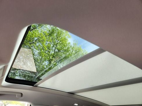 New 2026 Volkswagen Tiguan SE image 23