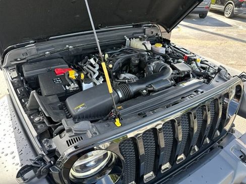 Used 2022 Jeep Wrangler Sport AWD/4WD image 27