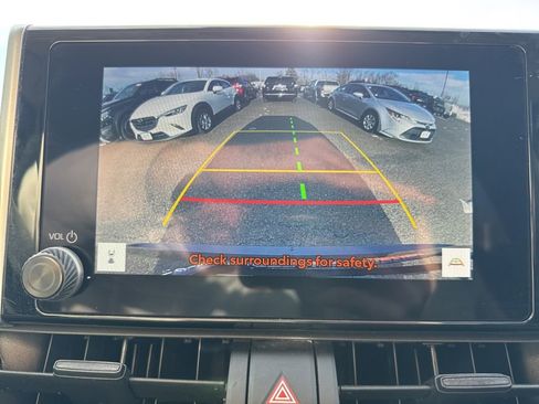 Used 2023 Toyota RAV4 AWD Hybrid image 22