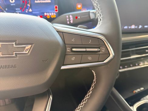 New 2027 Chevrolet Traverse LT w/ Midnight/Sport Edition FWD image 25