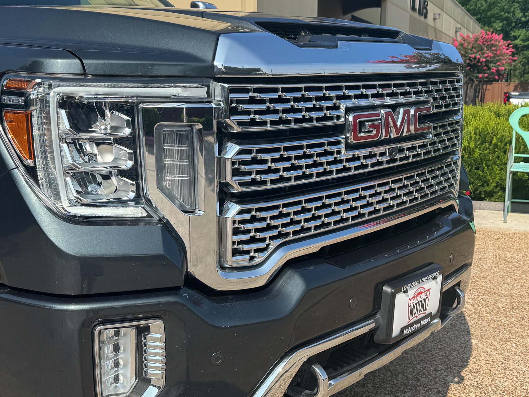 Used 2022 GMC Sierra 3500 Denali w/ Denali Ultimate Package AWD/4WD image 2