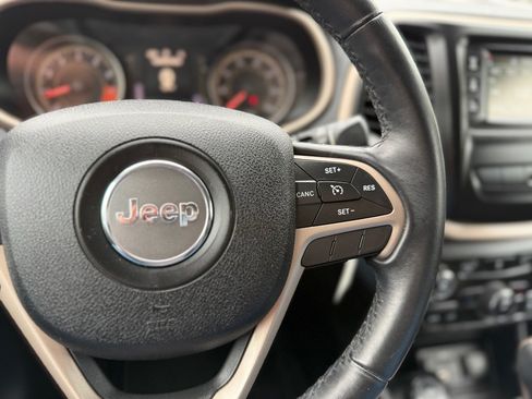 Used 2014 Jeep Cherokee Latitude AWD/4WD image 20