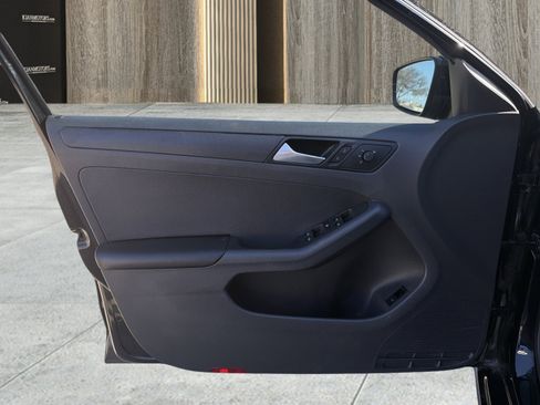 Used 2014 Volkswagen Jetta S image 20