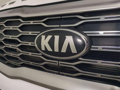 Used 2021 Kia Telluride S FWD image 13