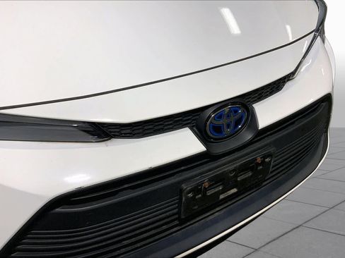 Used 2024 Toyota Corolla LE FWD image 30