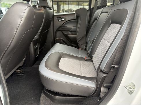 Used 2016 Chevrolet Colorado Z71 AWD/4WD image 18