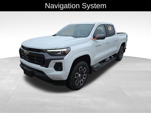 Used 2023 Chevrolet Colorado LT w/ LT Convenience Package III image 7
