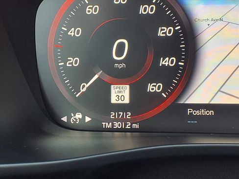 Used 2021 Volvo XC40 T5 R-Design w/ Advanced Package image 33