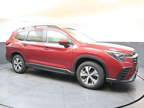 Used 2025 Subaru Ascent Premium AWD/4WD image 7